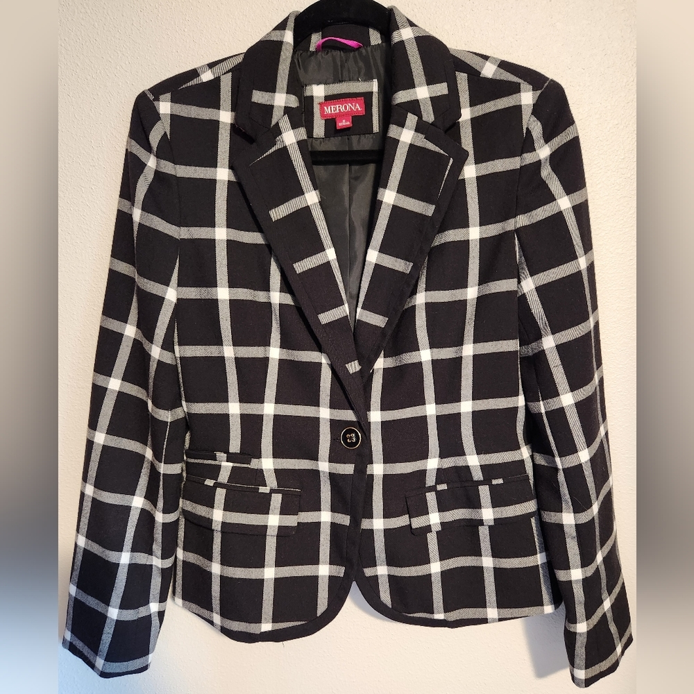 Black and White Plaid Merona Women's Blazer Small.
